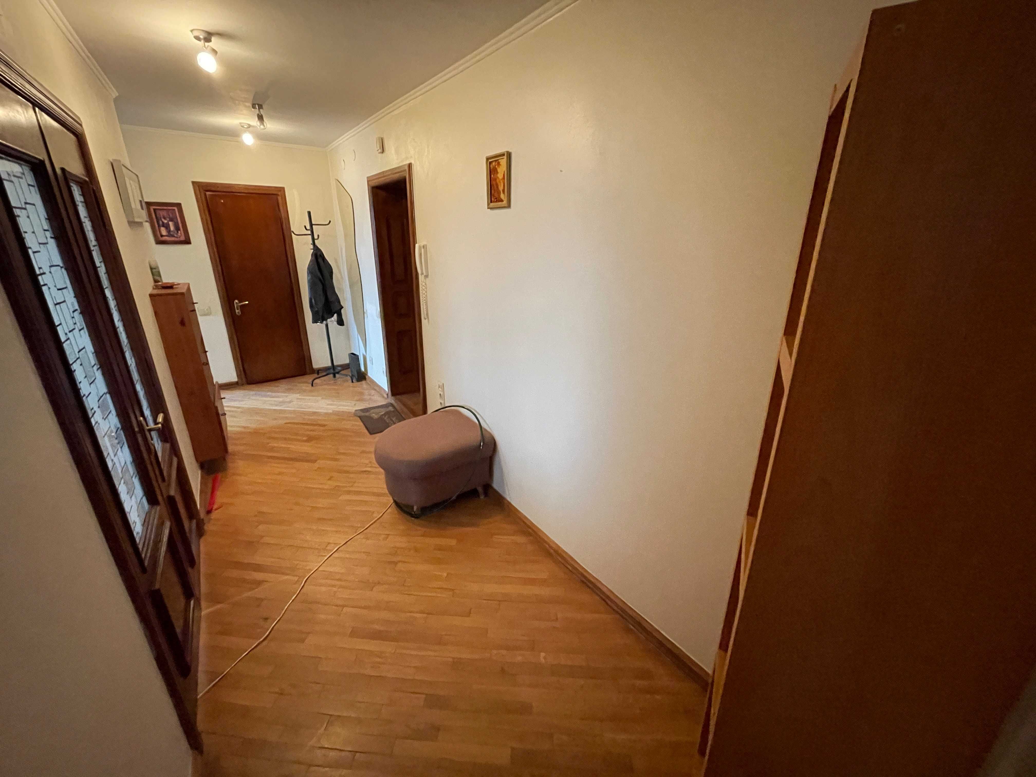 Продам 2 кімнатну квартиру 57 кв.м. м. Новояворівськ!