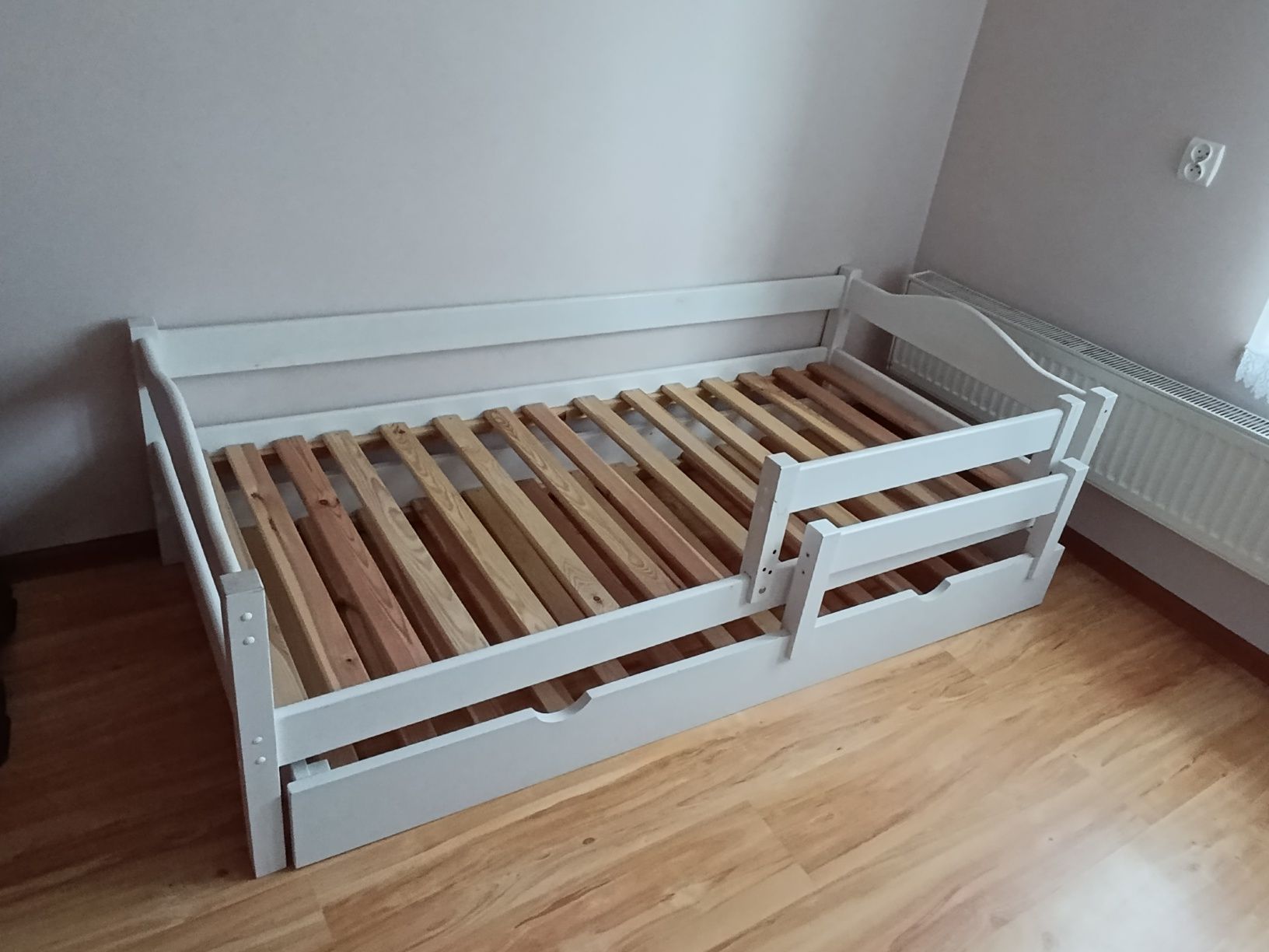 Sprzedam podwójne łóżko wysuwane
