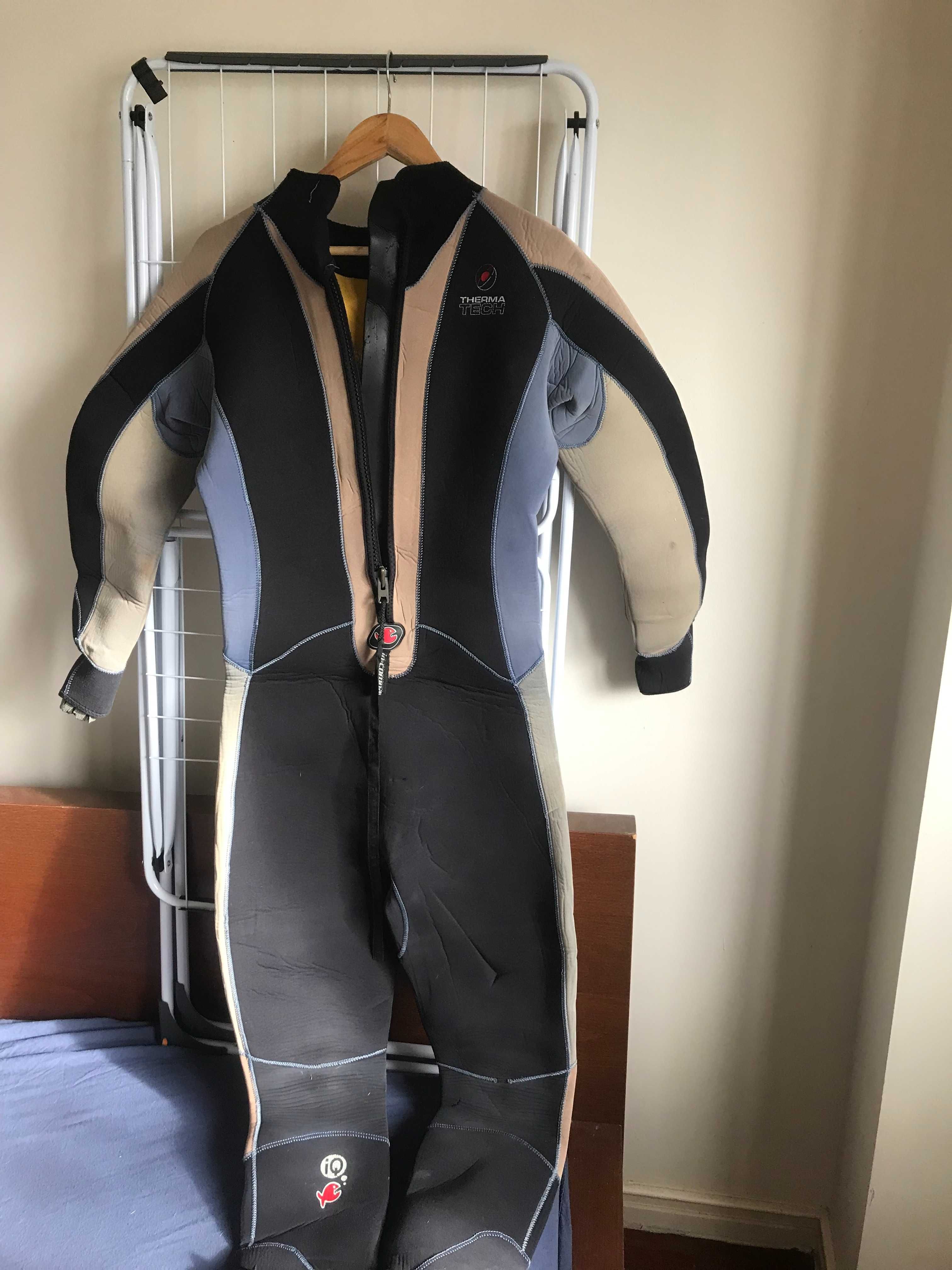 wetsuit iq-company ja com idade tamanho 52 e deeply M como novo