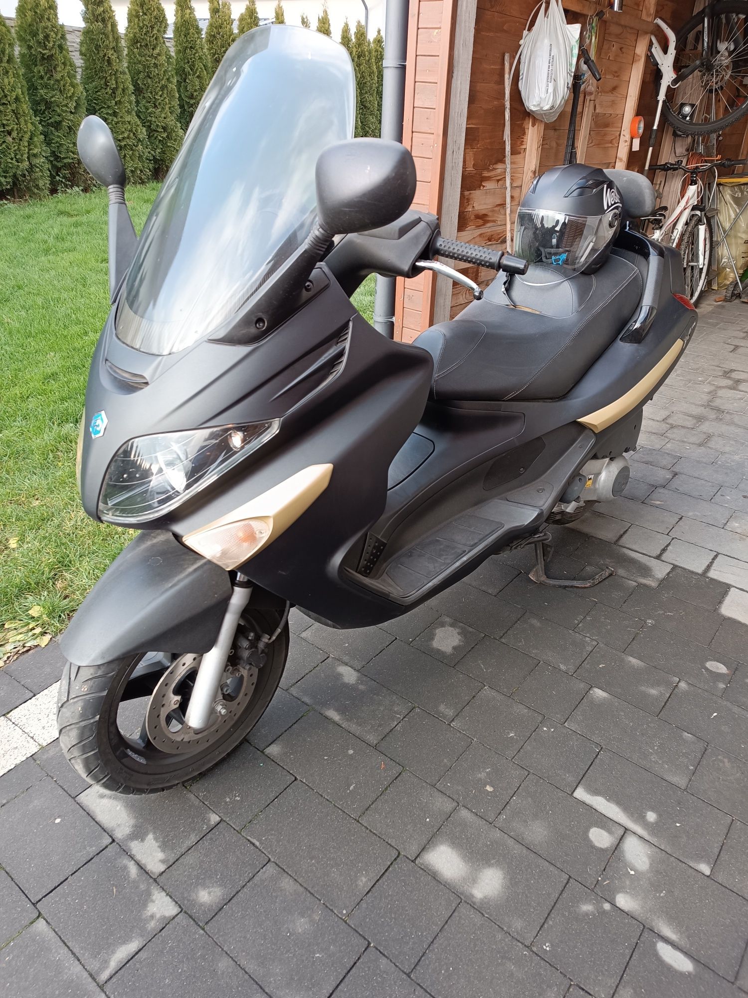 Piaggio Xevo 125