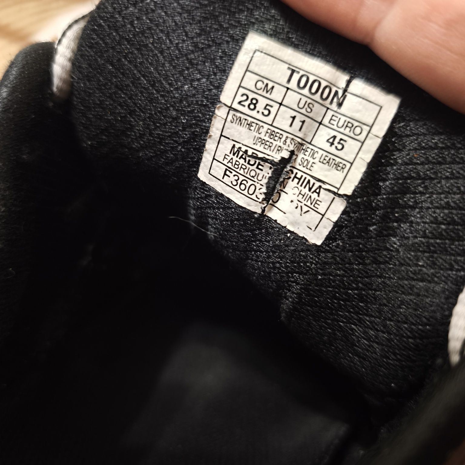 Чоловічі кросівки asics