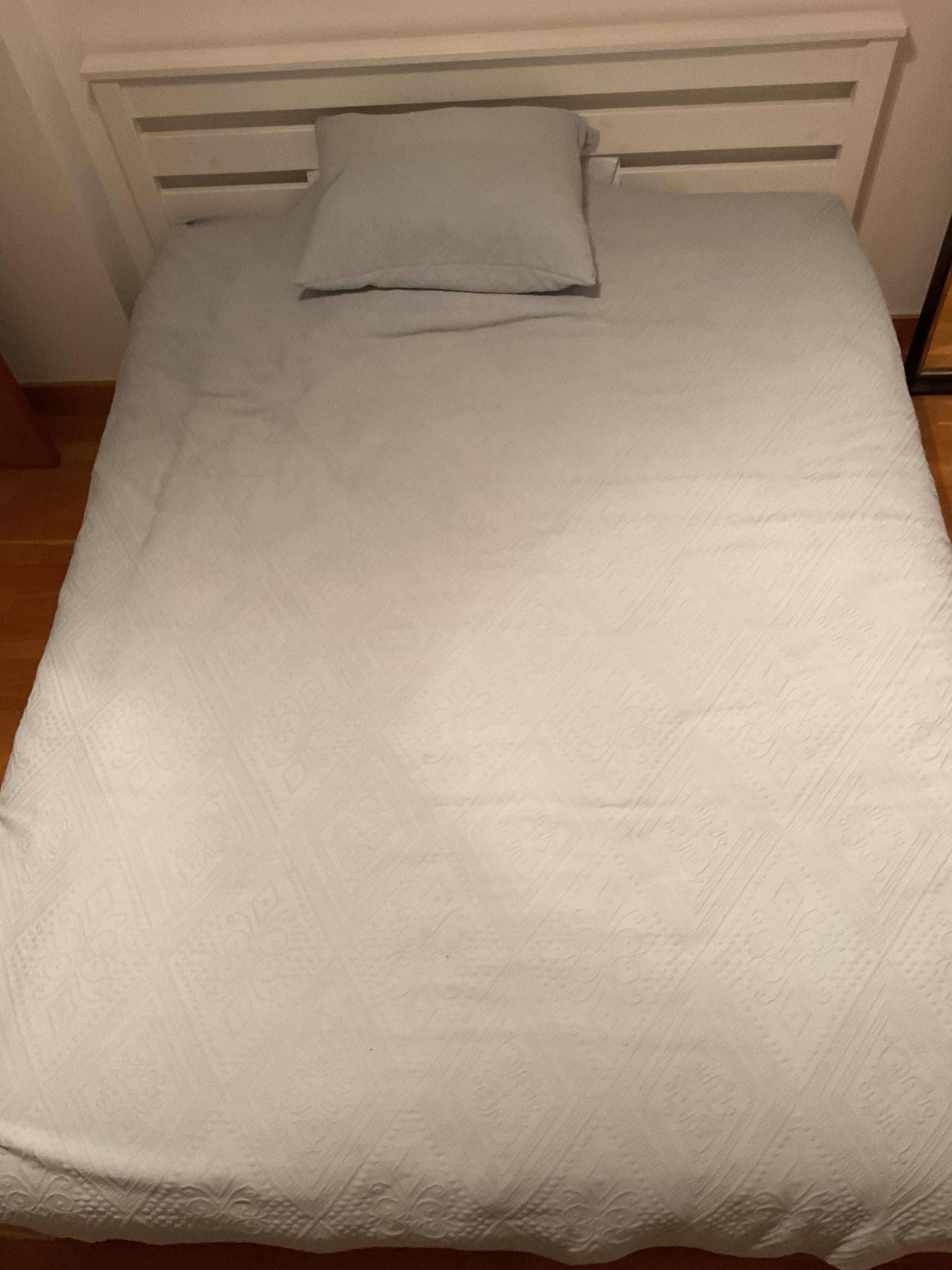 Cama de Casal + Estrado + Colchão