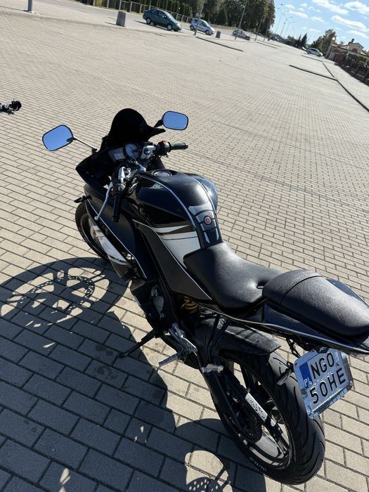 Yamaha yzf r125.
