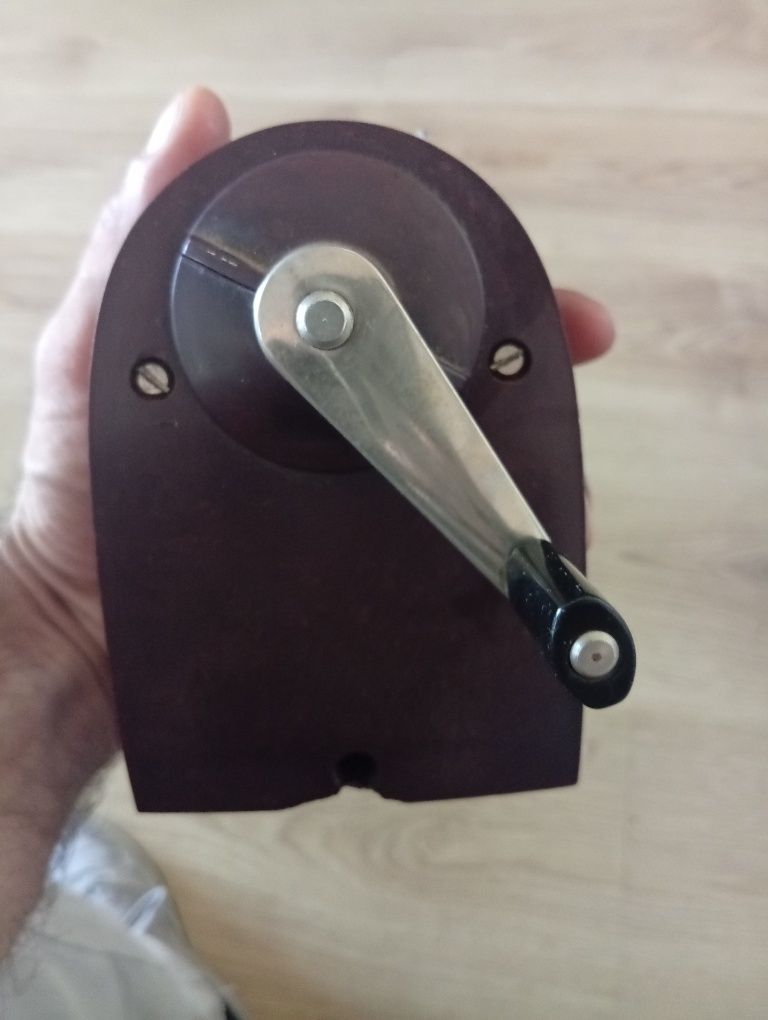 Apontador de lápis da renomada marca alemã Staedler, modelo 50170, fab