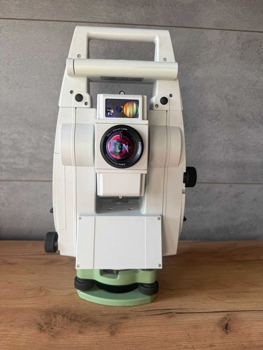 Tachimetr Leica TS13 (2") R500