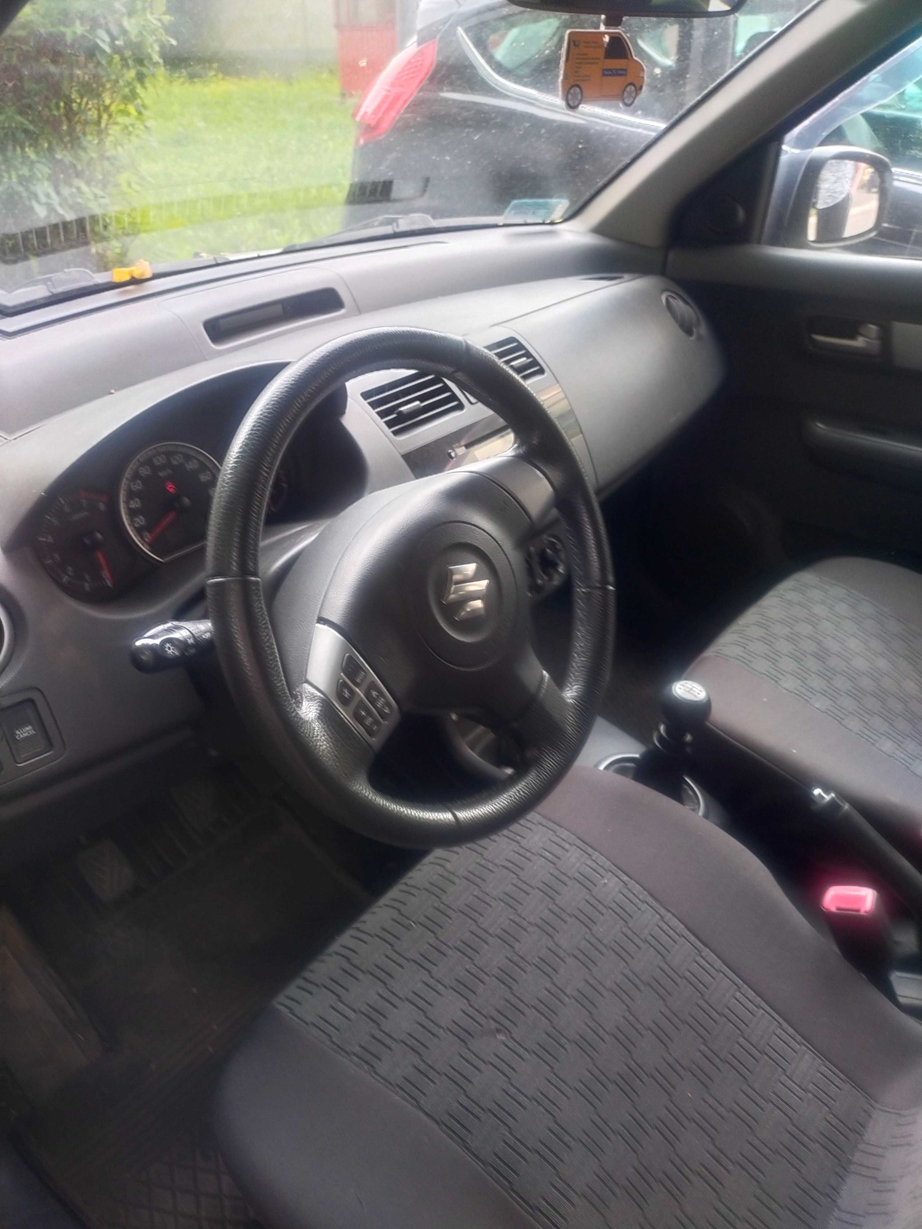 Suzuki Swift kochany samochód