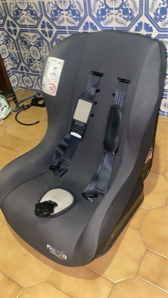 Cadeira auto- bebé