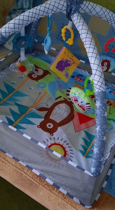 Розвиваючий килимок для немовлят