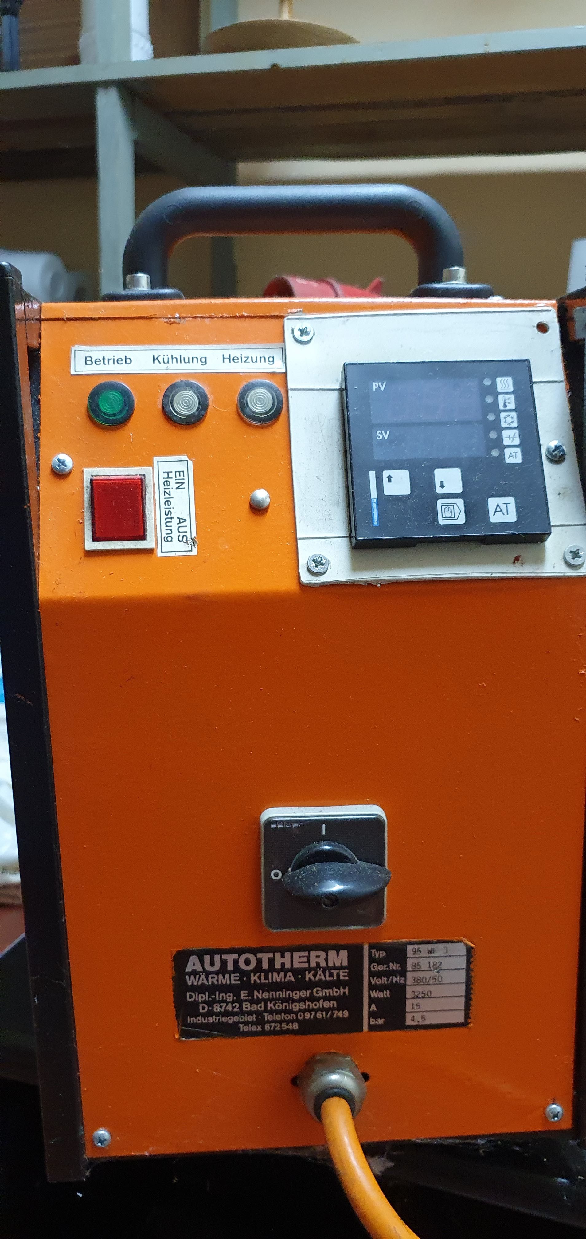 Autotherm - urządzenie do regulacji temperatury form wtryskowych