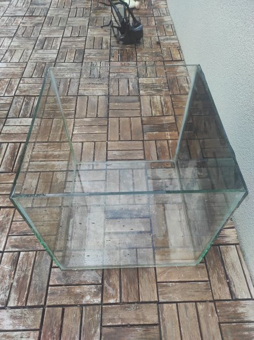 Aquário cubo 60L
