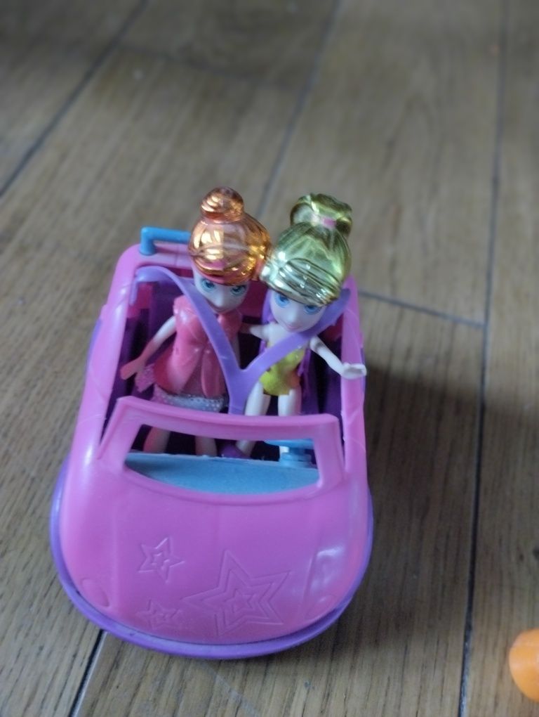 Lalki i auto  dla dziewczynki