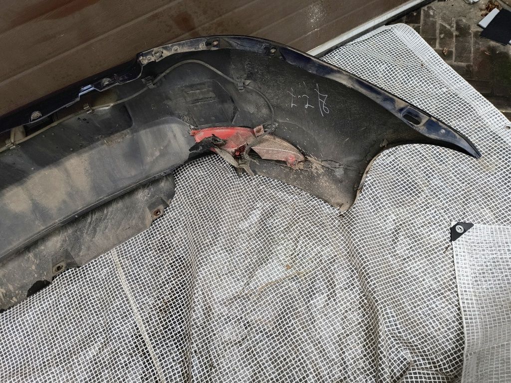 Zderzak tył Alfa Romeo GT kod 245 wysyłka lampy tył kompletny