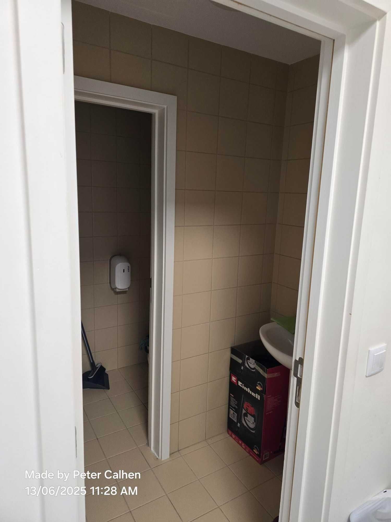 Escritório com 50 m2 + lugar de garagem em Fânzeres, Gondomar