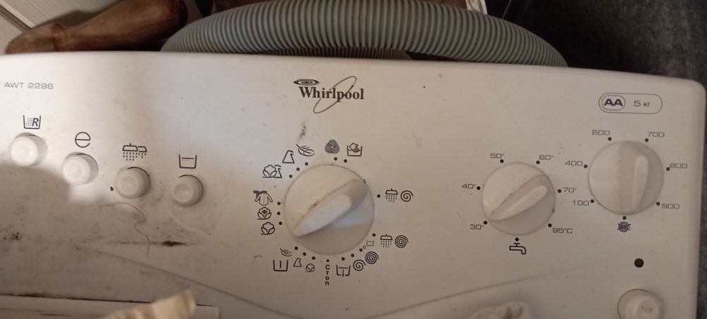 Продам стиральную н  Whirlpool