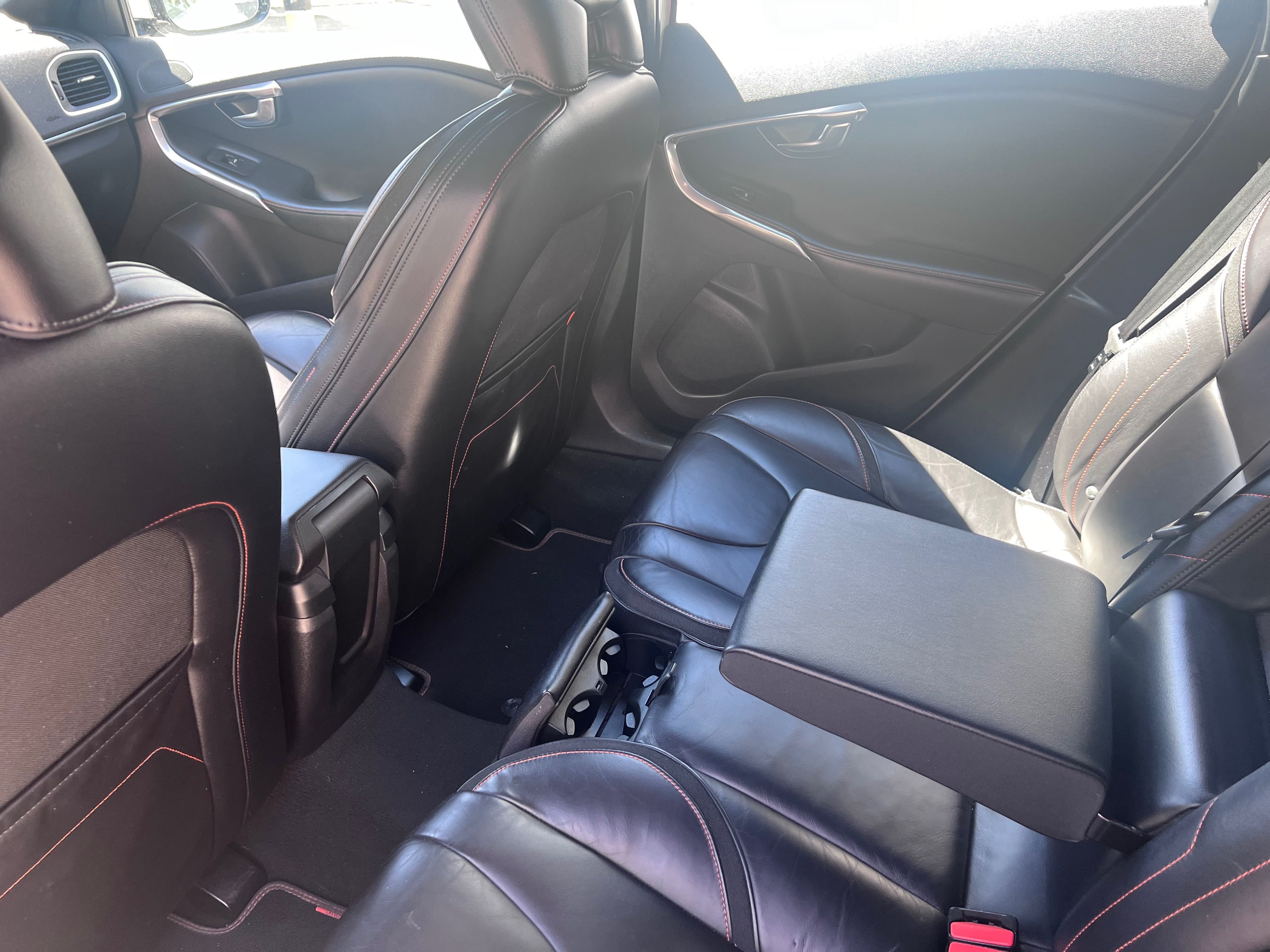 Volvo v40 D2 - Nacional 2.0 com 100.000km