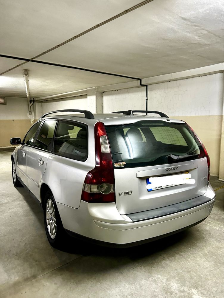 Carrinha Volvo v50 2005