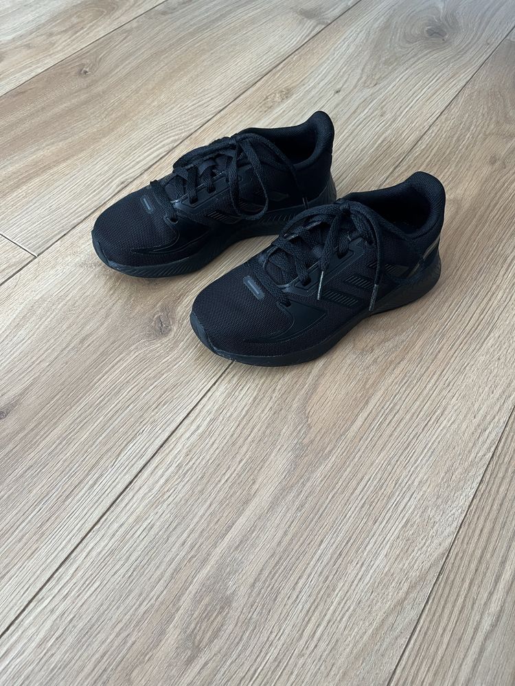 Buty Adidas Runfalcon sznurowane rozmiar 32