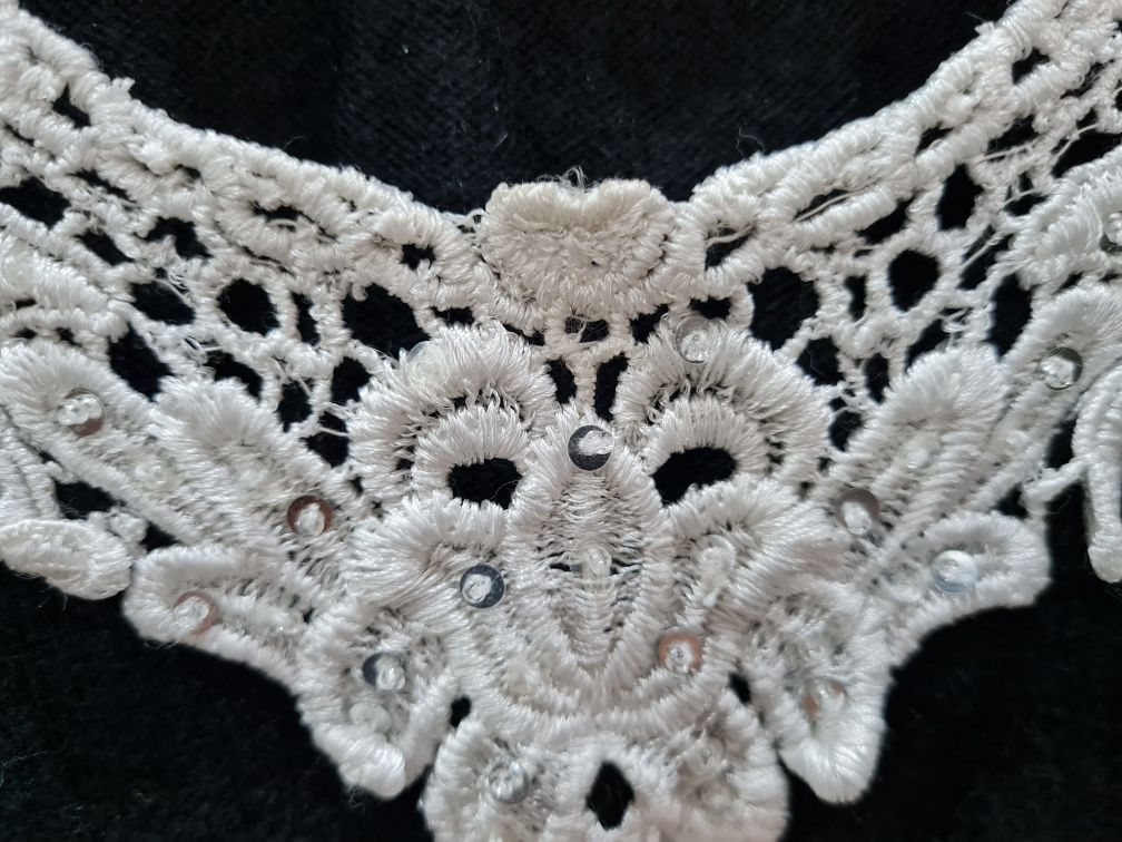 Czarny sweter Atmosphere