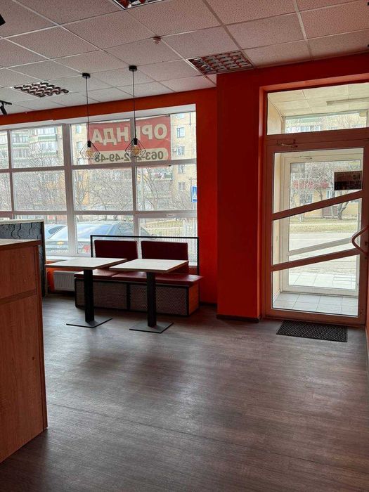 Сдам помещение 60 кв. м  по красной линии, мкрн. Солнечный 7г.