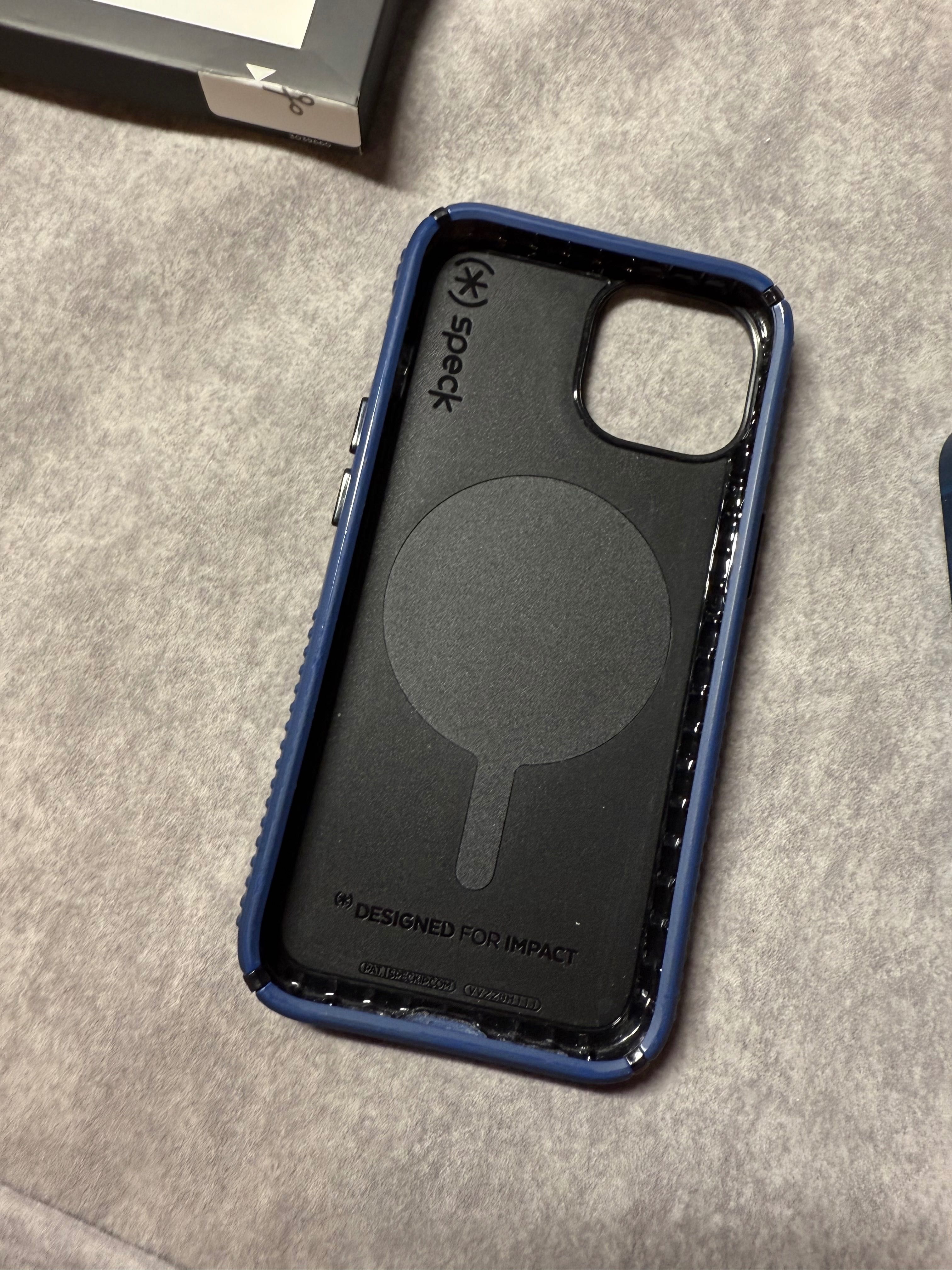 plecki etui Speck Presidio 2 grip magsafe do Iphone 13