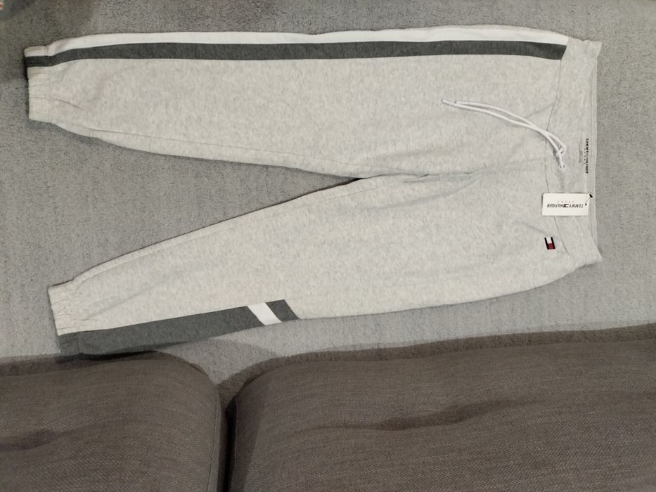 Cпортивні штани tommy hilfiger р s оригінал  на флісі