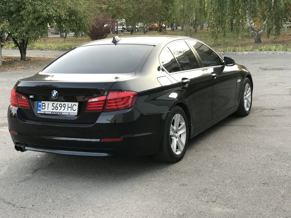 BMW 520i (F10) Official