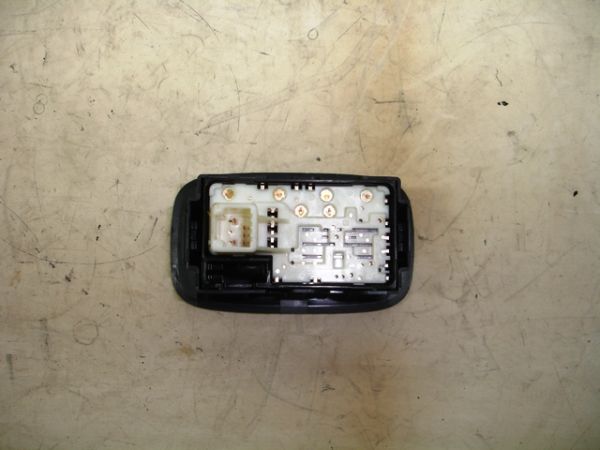 Comando / botão / interruptor vidros trás direito TOYOTA Auris Hatchba