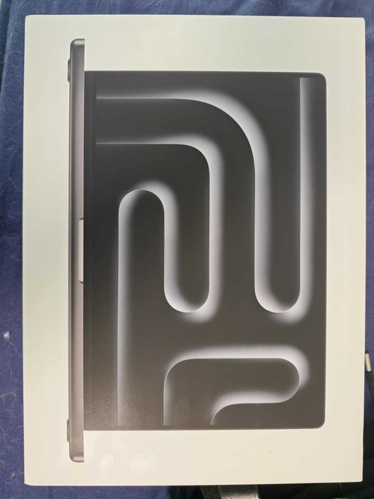 NOWY MacBook Pro 16 M4 Pro 16,2 Apple M 48 GB / 512 GB czarny - OKAZJA