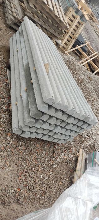 Słupy betonowe do ogrodzenia betonowego