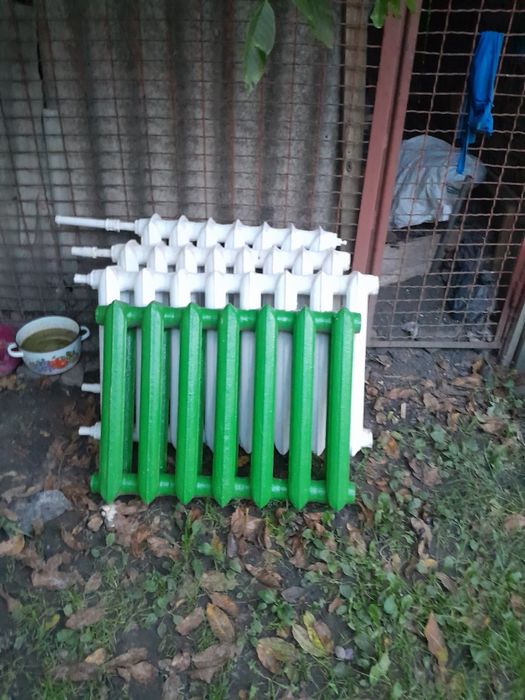 Батареї б/у,30 секцій,цена 2500гр