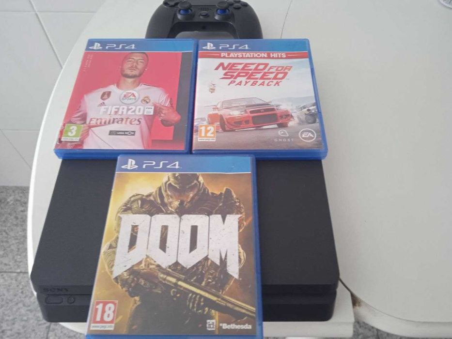 PlayStation 4 Slim 1TB - Preto e 3 jogos em muito bom estado