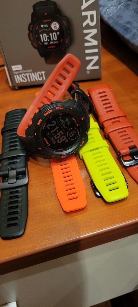 Продам Garmin instinct Esports blak lava