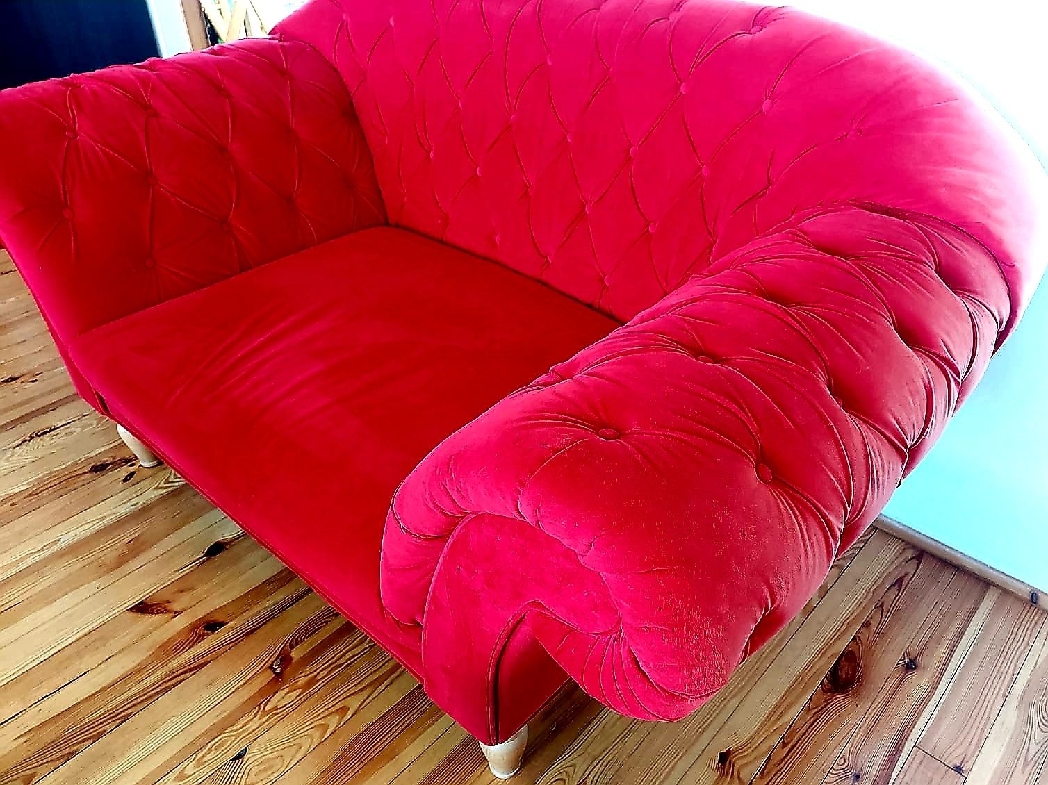 Sofa typu uszak czerwona kanapa