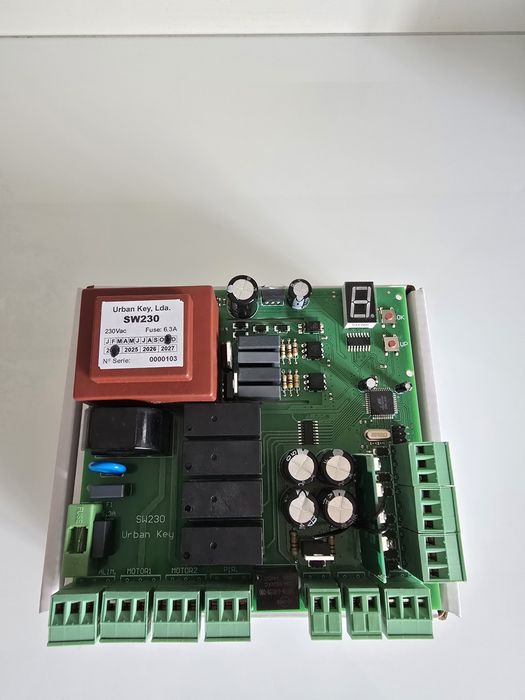 Placa Universal para Motores de Braços 230V