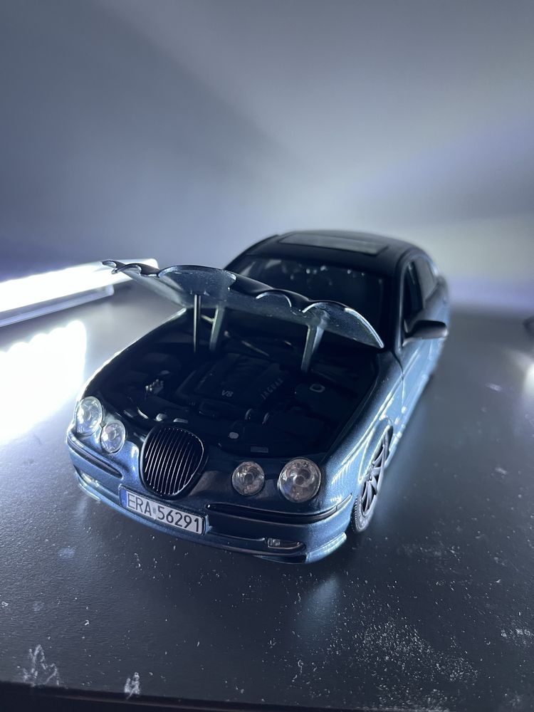 Jaguar s-type 1:18 maisto tuning