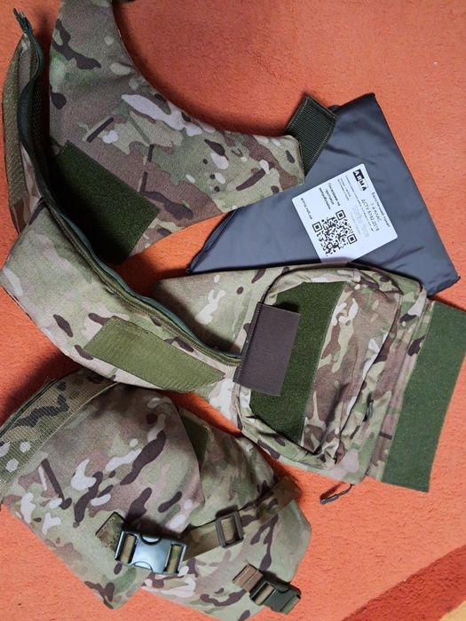 Захист на плечі і шию