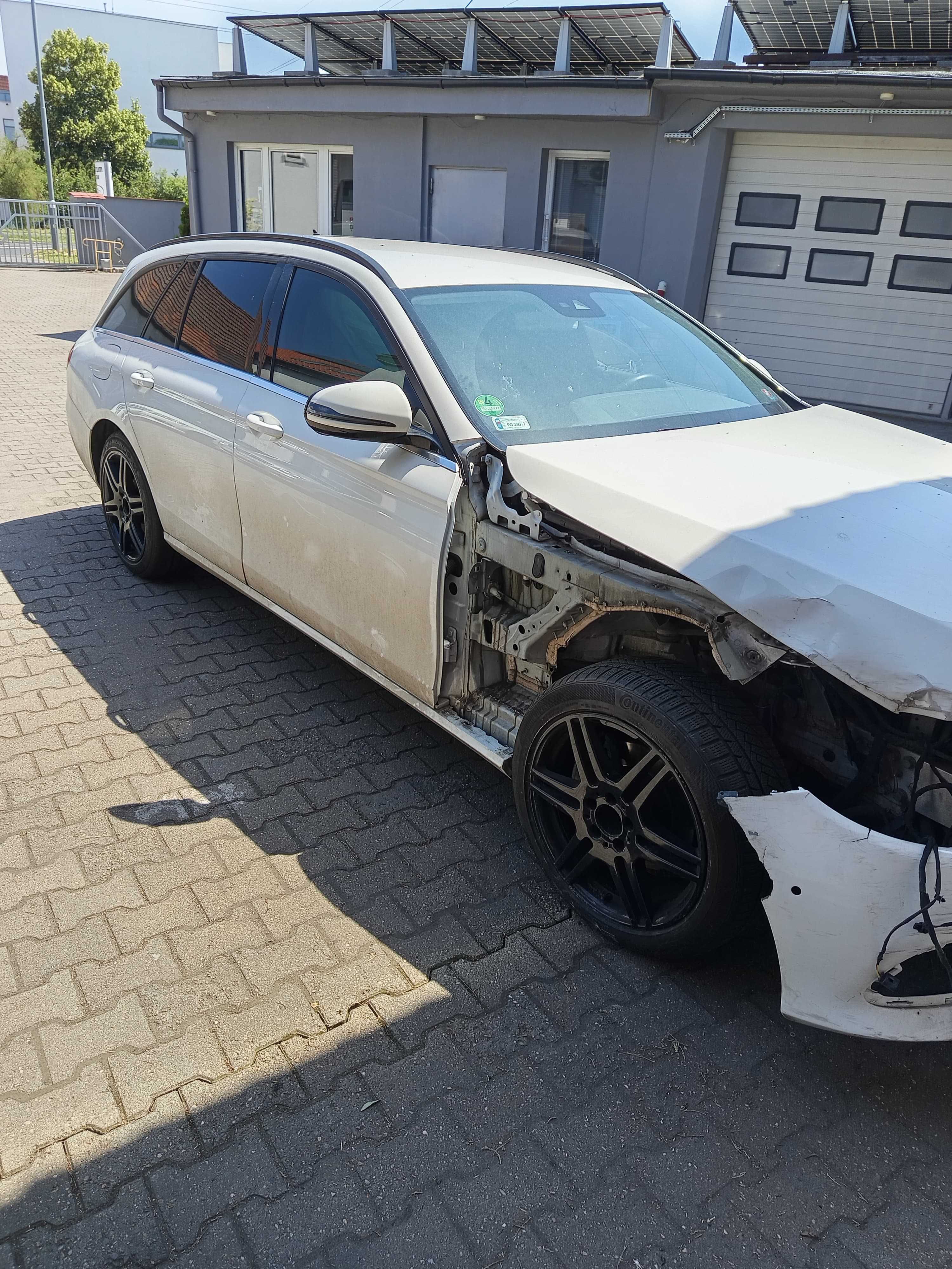 Mercedes E200 - W213