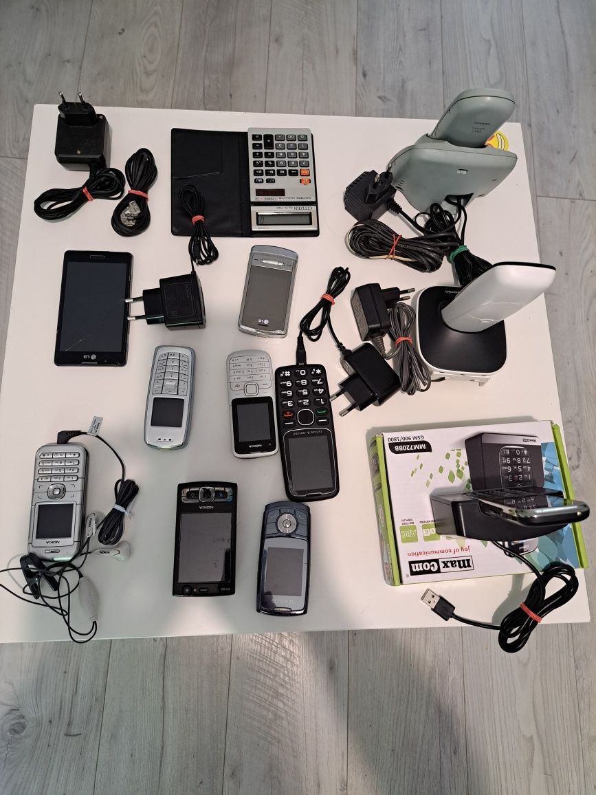 Telefony komórkowe i stacjonarne