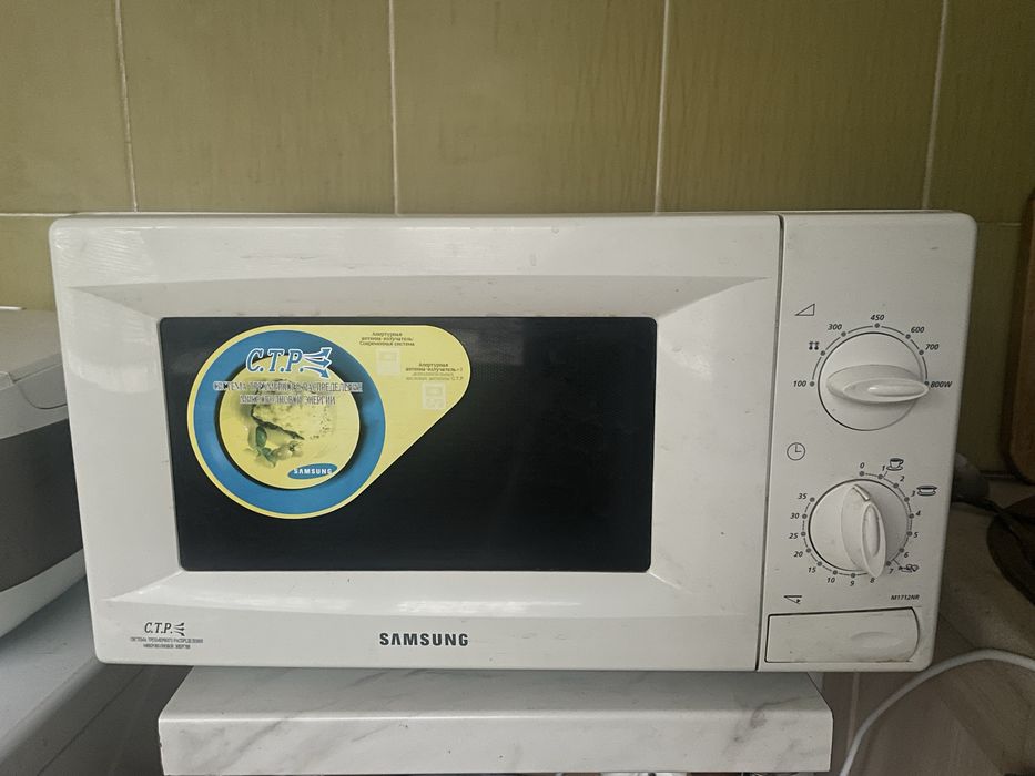 Мікрохвильова піч Samsung