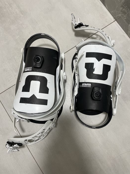 Сноубордичні кріплення Union strata M 4000грн