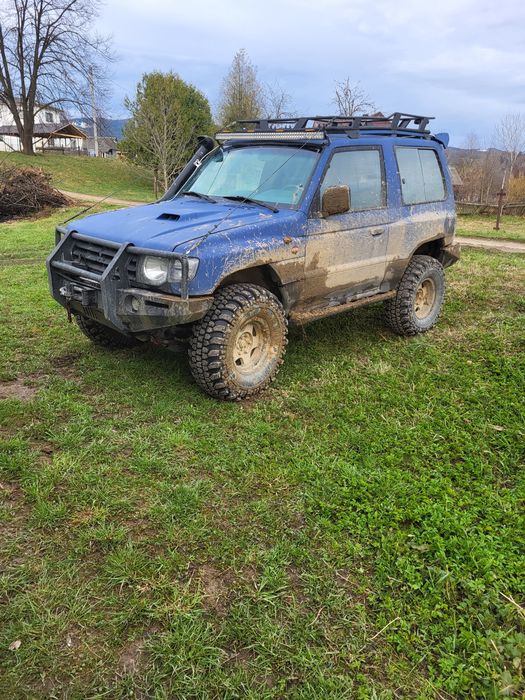 Mitsubishi Pajero 2