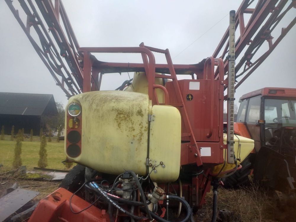 Opryskiwacz Hardi Commander 2800, belka 20 m