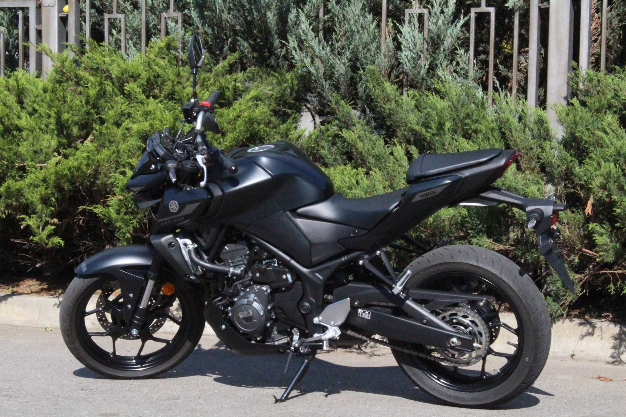Мотоцикл Yamaha MT-03 2025