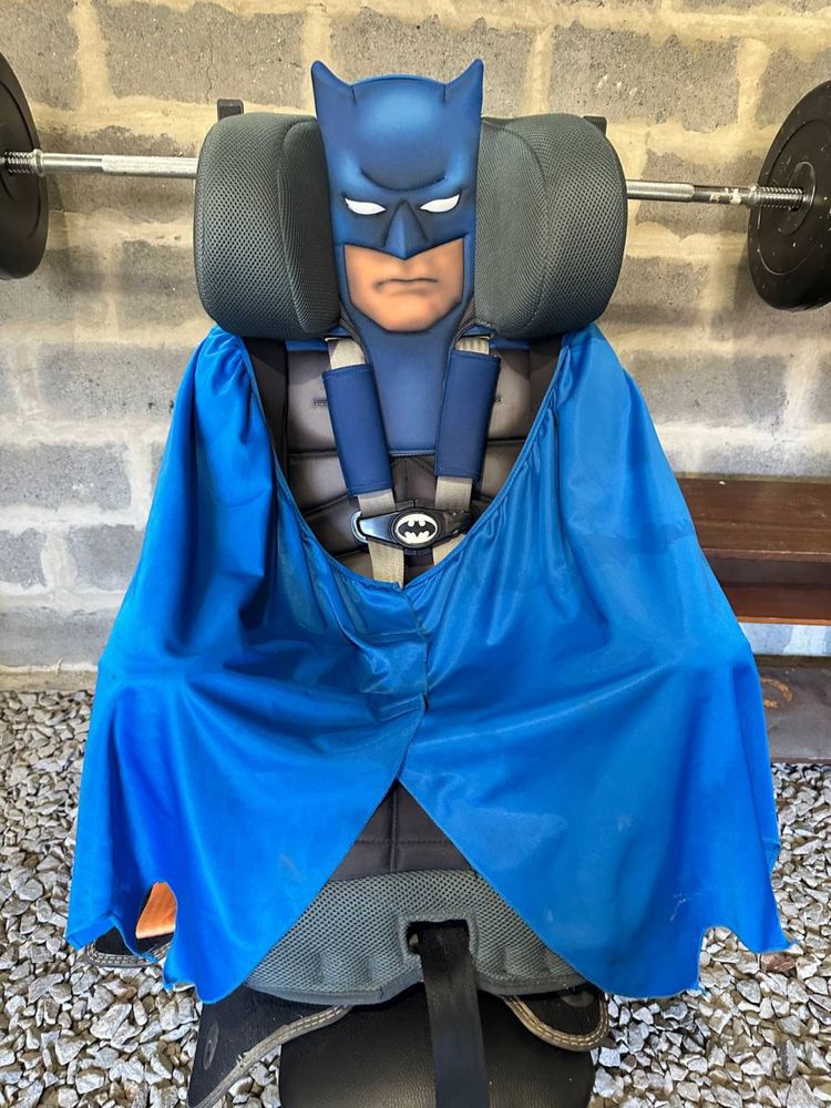 Автокресло Batman