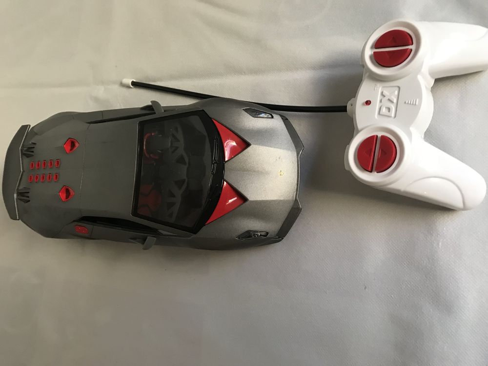 Lote de 3 carros telecomandados – para peças/recuperar