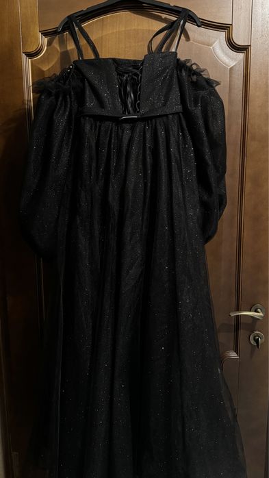 Вечірня/випускна сукня, чорна з блискітками