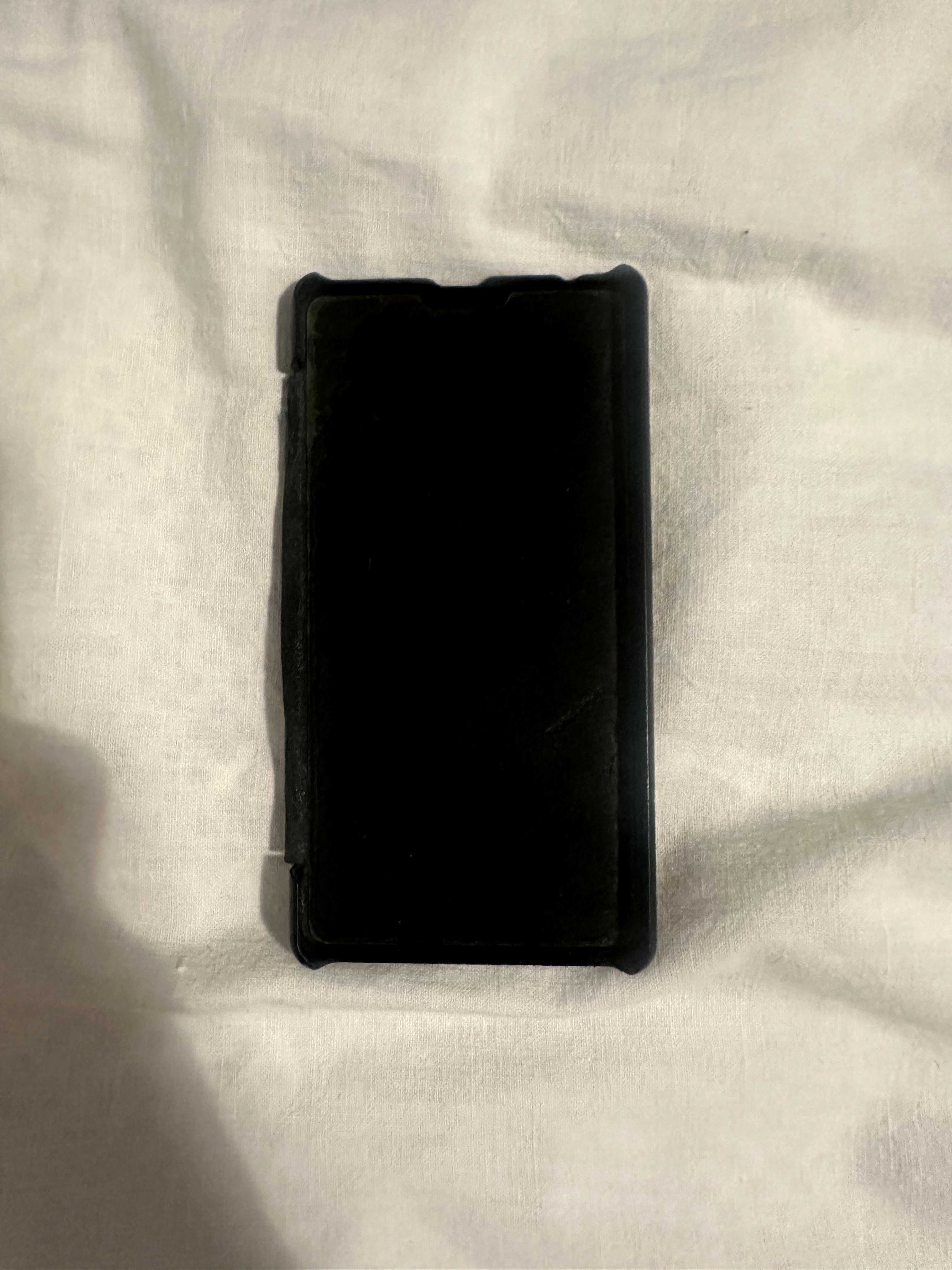 Energy Sistem Max 4G Preto - Usado