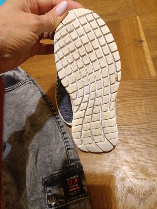 Кросівки -устілка 22 см + одяг