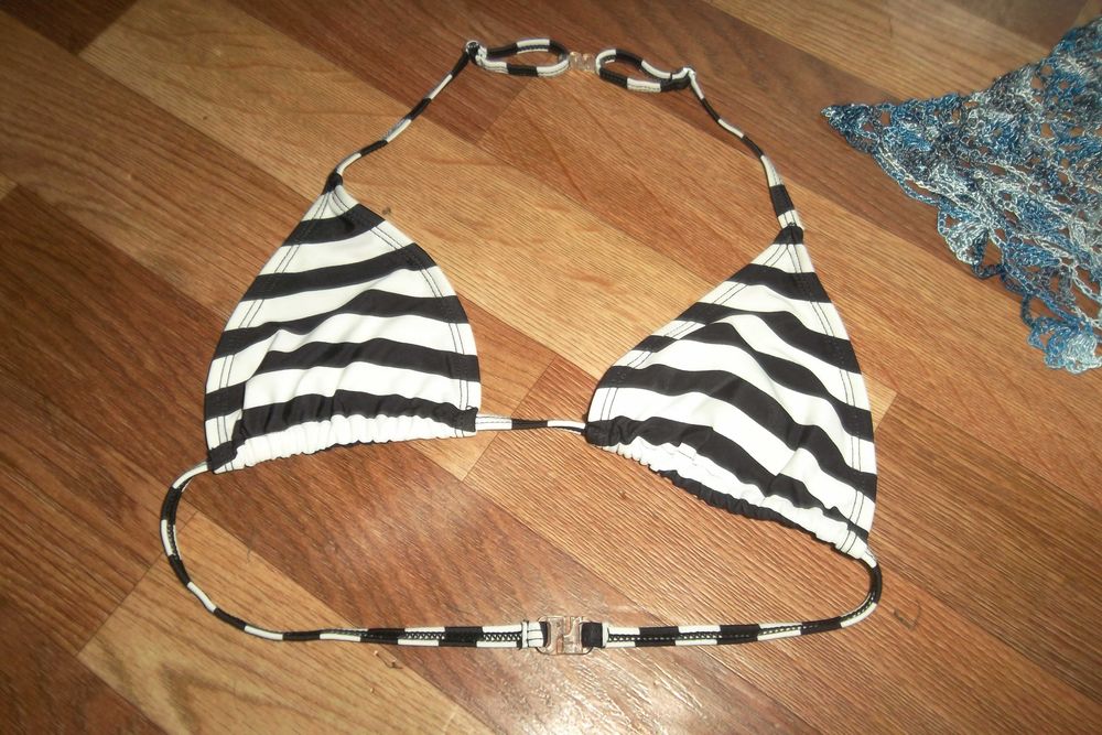 Продам купальник и вязанное платье под купальник ВМЕСТЕ