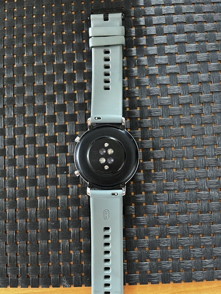 Smartwatch Huawei GT 2 42 mm + akcesoria